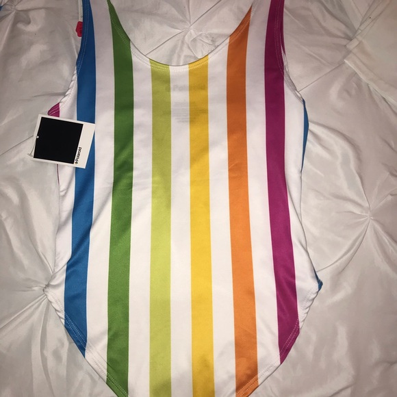 Polaroid one piece bathing suit - Picture 3 of 3